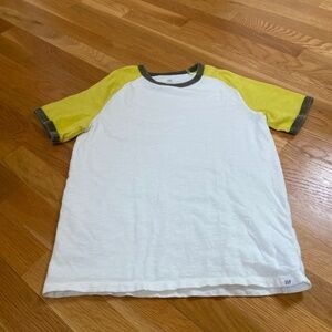 Gap boys t shirt